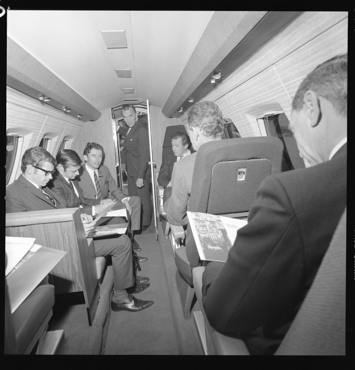 331890pd In The Cabin Of Hawker Siddeley 125 3b Jet G Avrg At