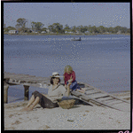 328893PD: Mother and daughter, Mandurah, 14 May 1979