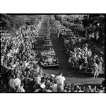127147PD: Queen Elizabeth II and Prince Philip travel through Claremont during their visit to Perth, 18 March 1954