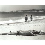 BA3106/199: Sunbathers on Leighton Beach, 1975