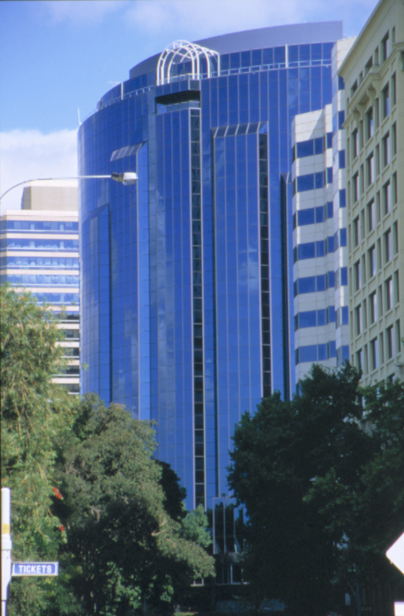 Perth buildings on The Esplanade [picture] - JPG 260.2 KB