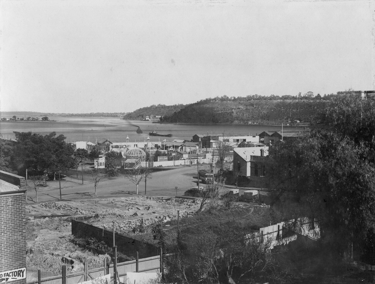 White Building Perth White City, William Street, Perth with view to Mount Eliza [picture ...