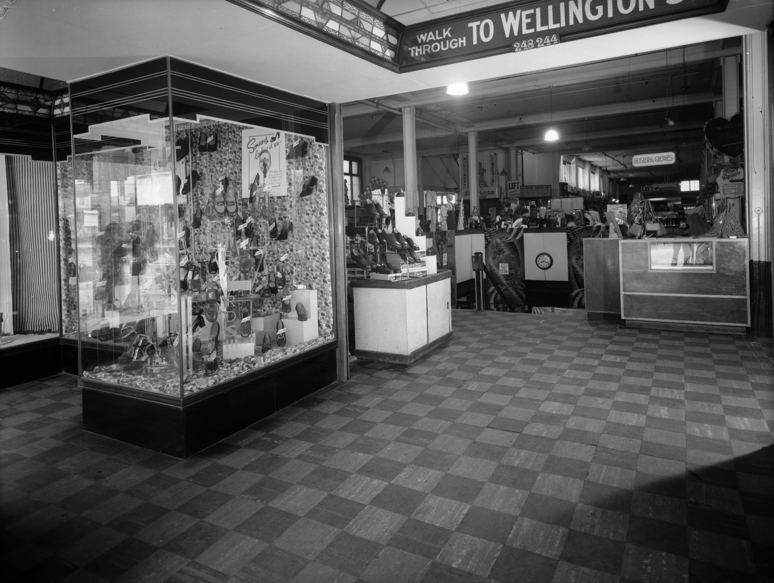 Bairds Department store JPG 431.5 KB