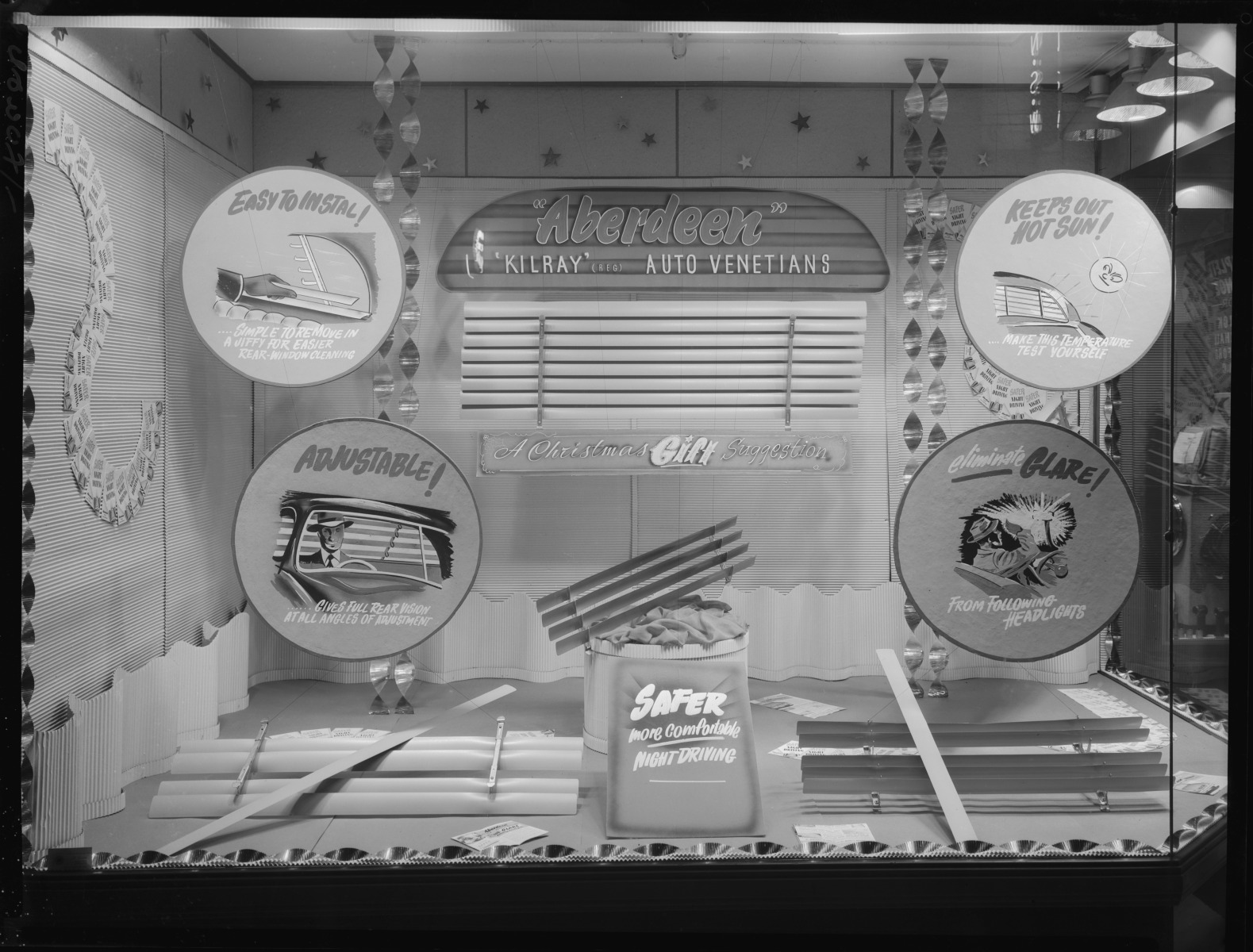 Atkinson (W.A.) Ltd. window display of Aberdeen Kilray Auto venetians ...