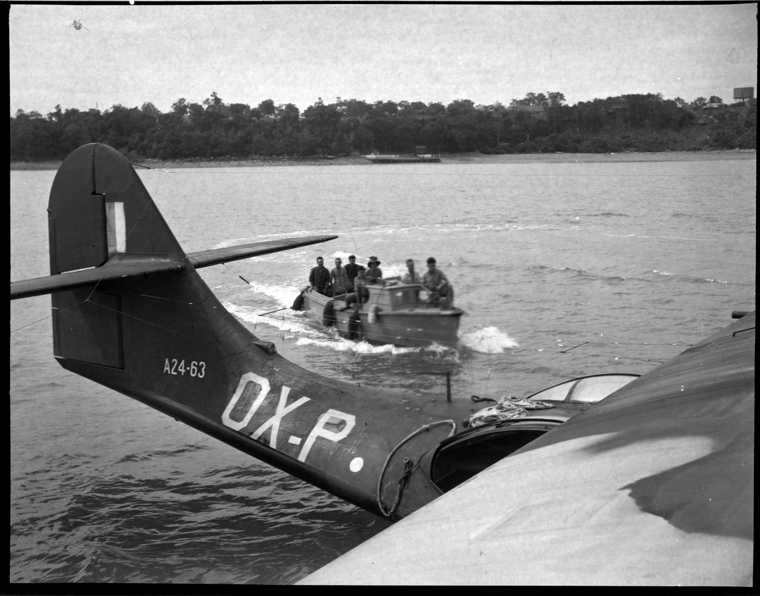 RAAF Catalina on the Swan River - JPG 386.2 KB