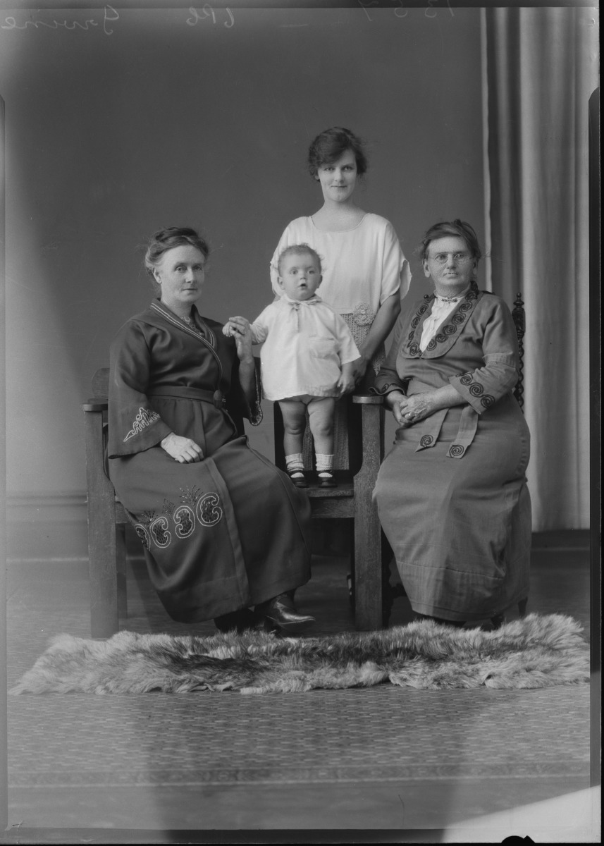 Studio portrait of four generations in the Irvine family, Kalgoorlie ...