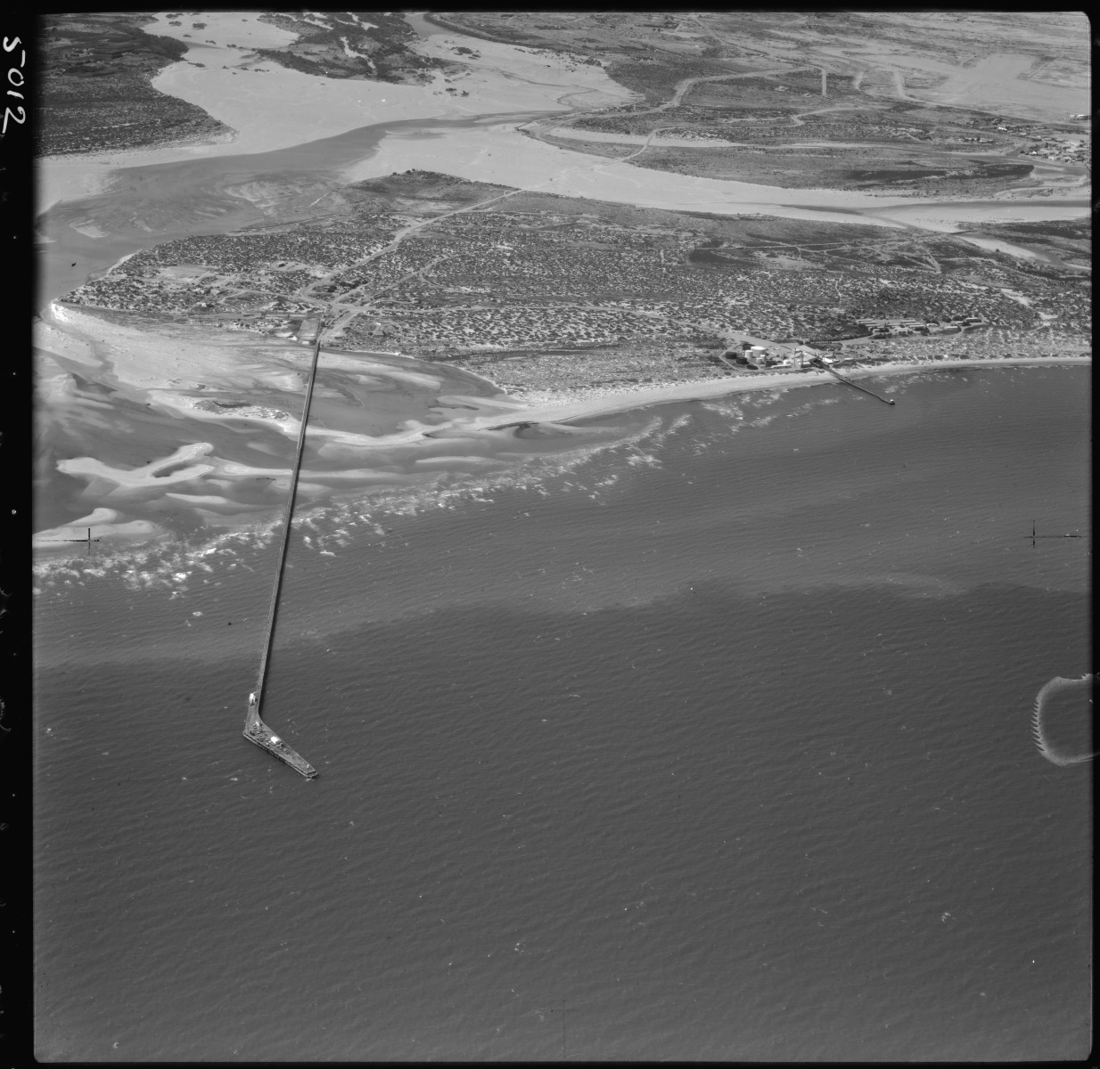 Aerial photographs of Carnarvon Jetty 30 Sept. 1963 JPG 329.4 KB