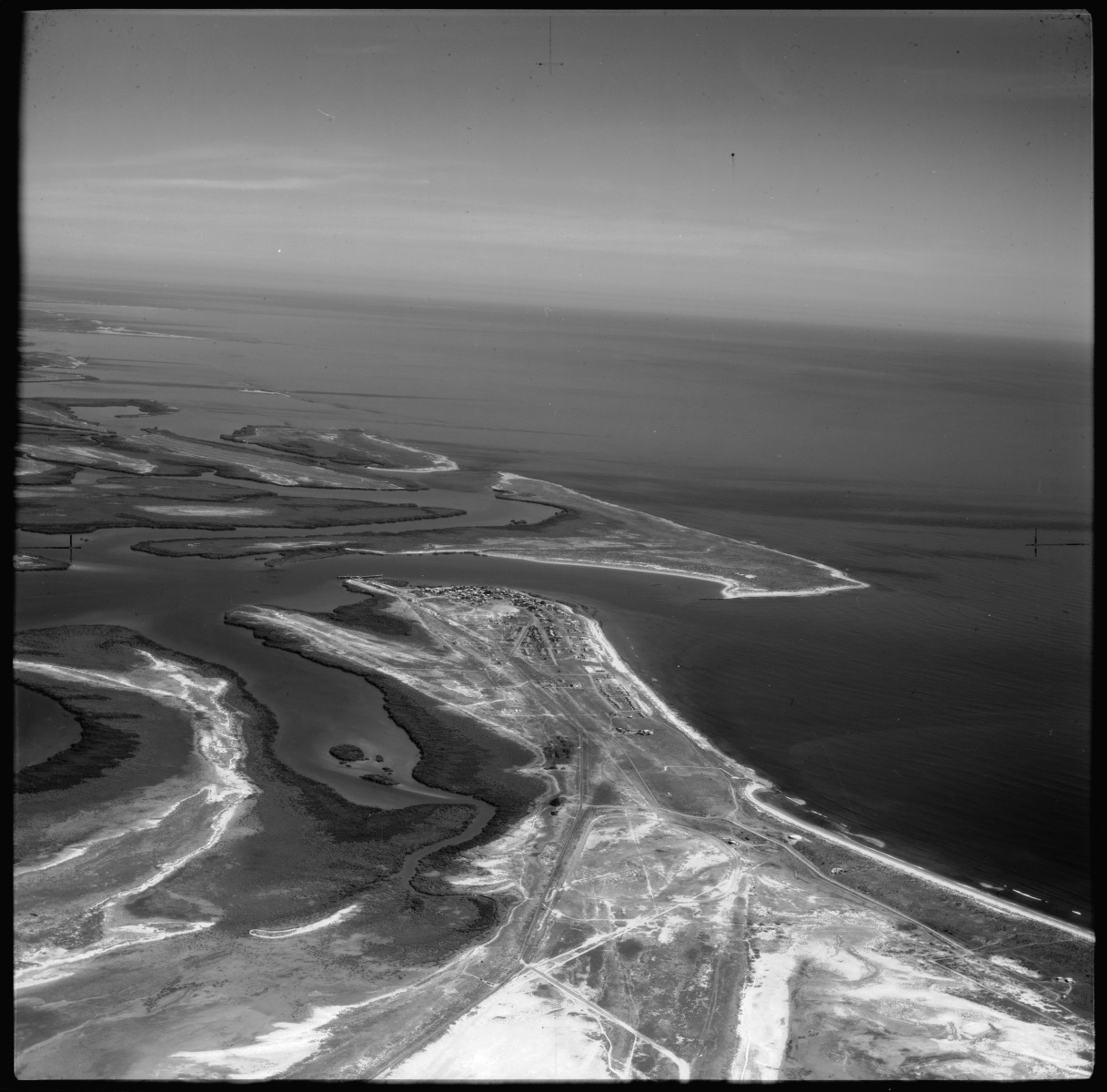 Aerial photographs of Port Hedland 20 July 1964 - State Library of ...