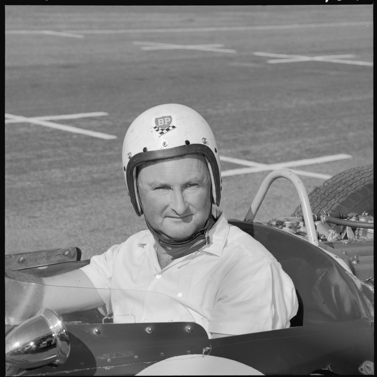 Racing car drivers Jamie Gard Ross Urquhart Stan Starcevich Don Hall ...