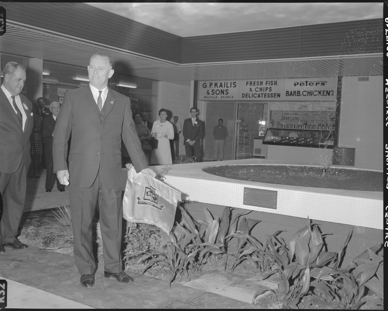 Sir David Brand at the opening of Melville Shopping Center - JPG 353.9 KB