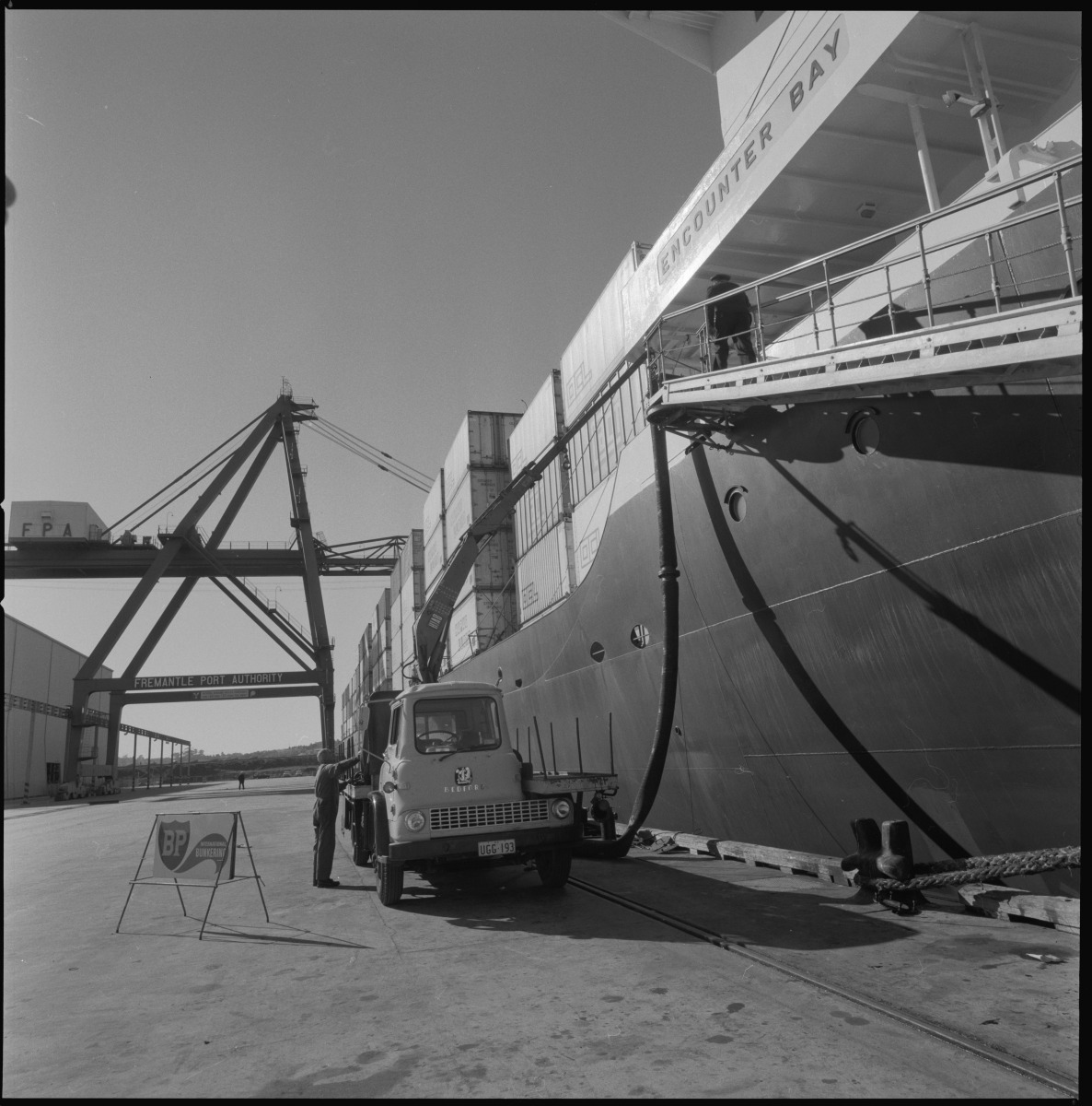 Container ship Encounter Bay at Fremantle August 1971 - JPG 280.7 KB