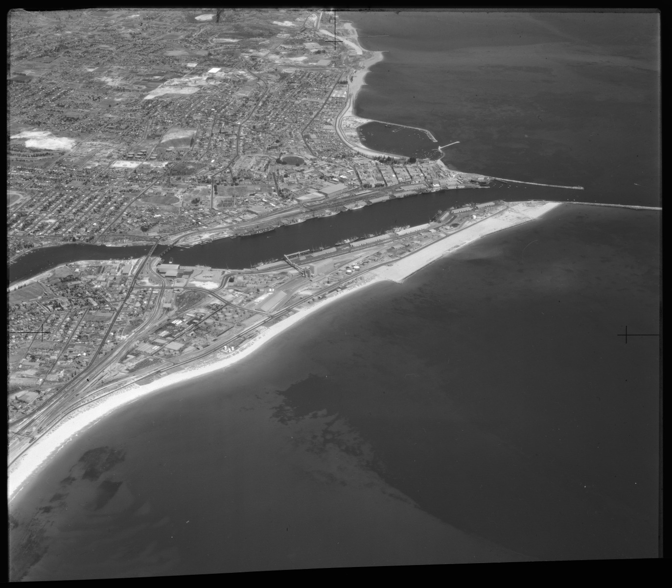 aerial-photographs-of-the-bp-depot-east-fremantle-25-feb-1969-state