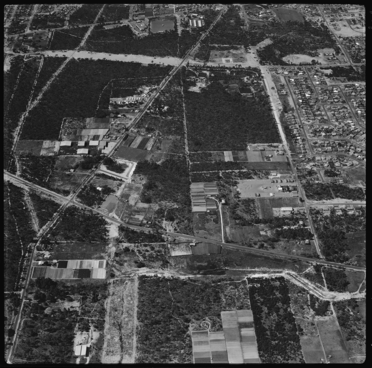 Aerial photographs of Balcatta and Hamersley 12 Aug. 1972 - JPG 0.1 KB