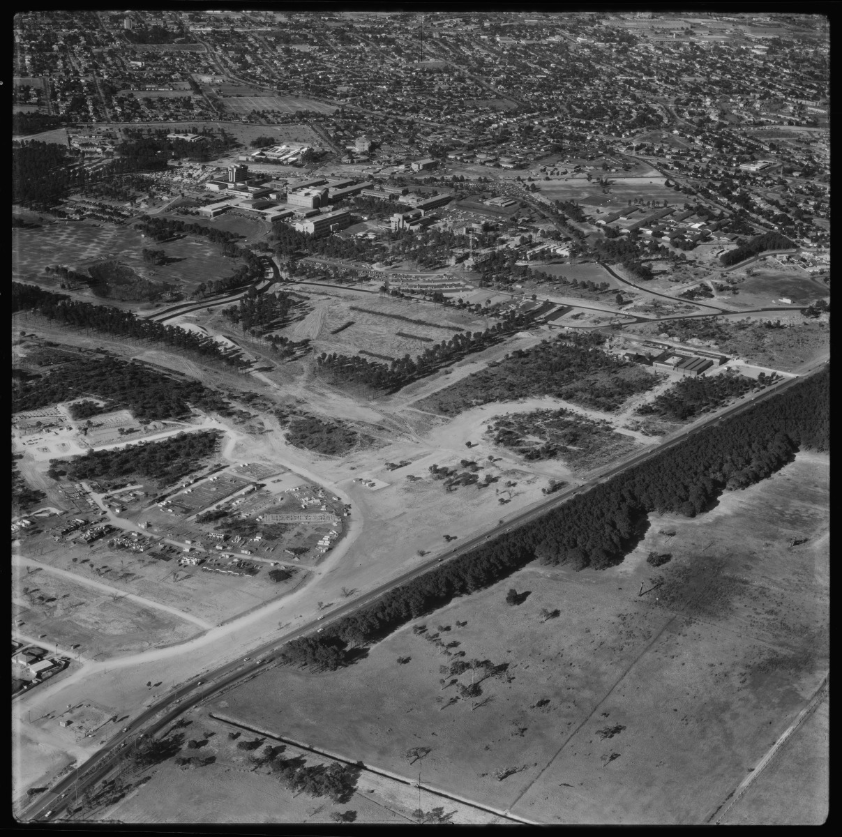 Aerial photographs of Manning Road Karawara and Bentley 4 March 1975
