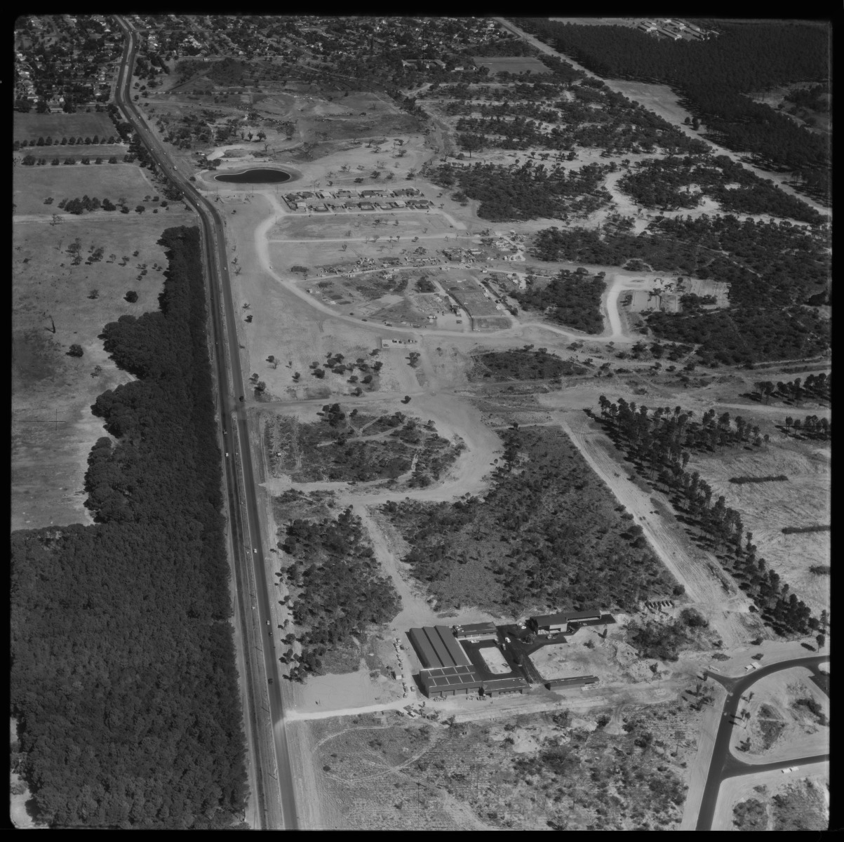 Aerial photographs of Manning Road Karawara and Bentley 4 March 1975