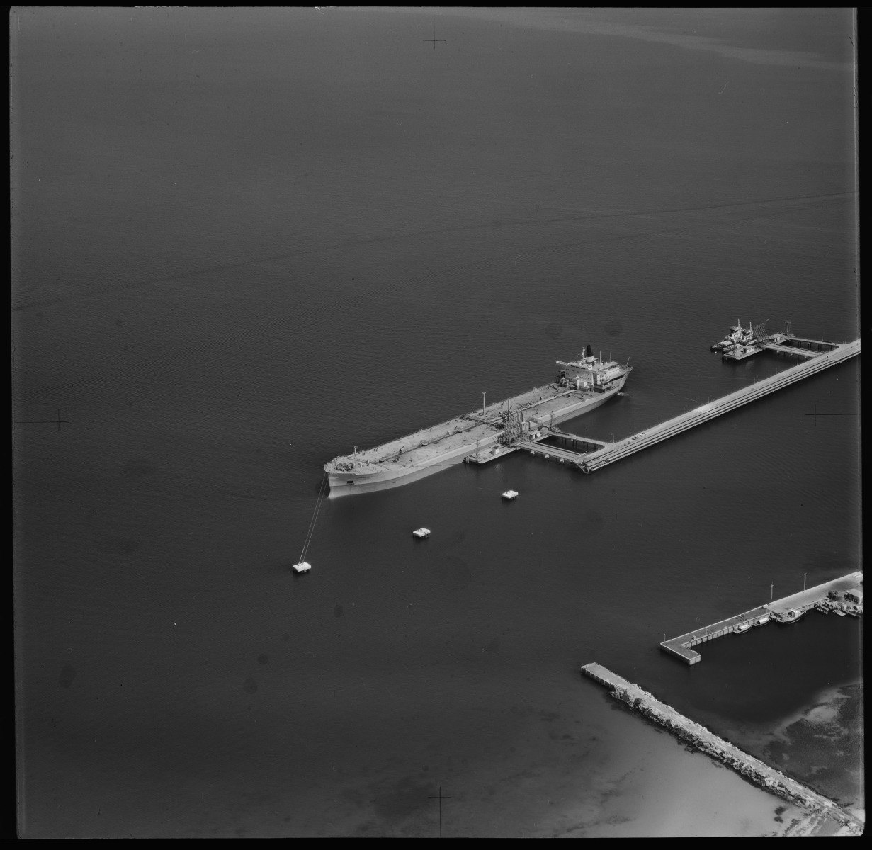 Aerial Photographs Of The 100000 Ton Elizabeth Marsh Docked At The BP aerial-photographs-of-the-100000-ton-elizabeth-marsh-docked-at-the-bp