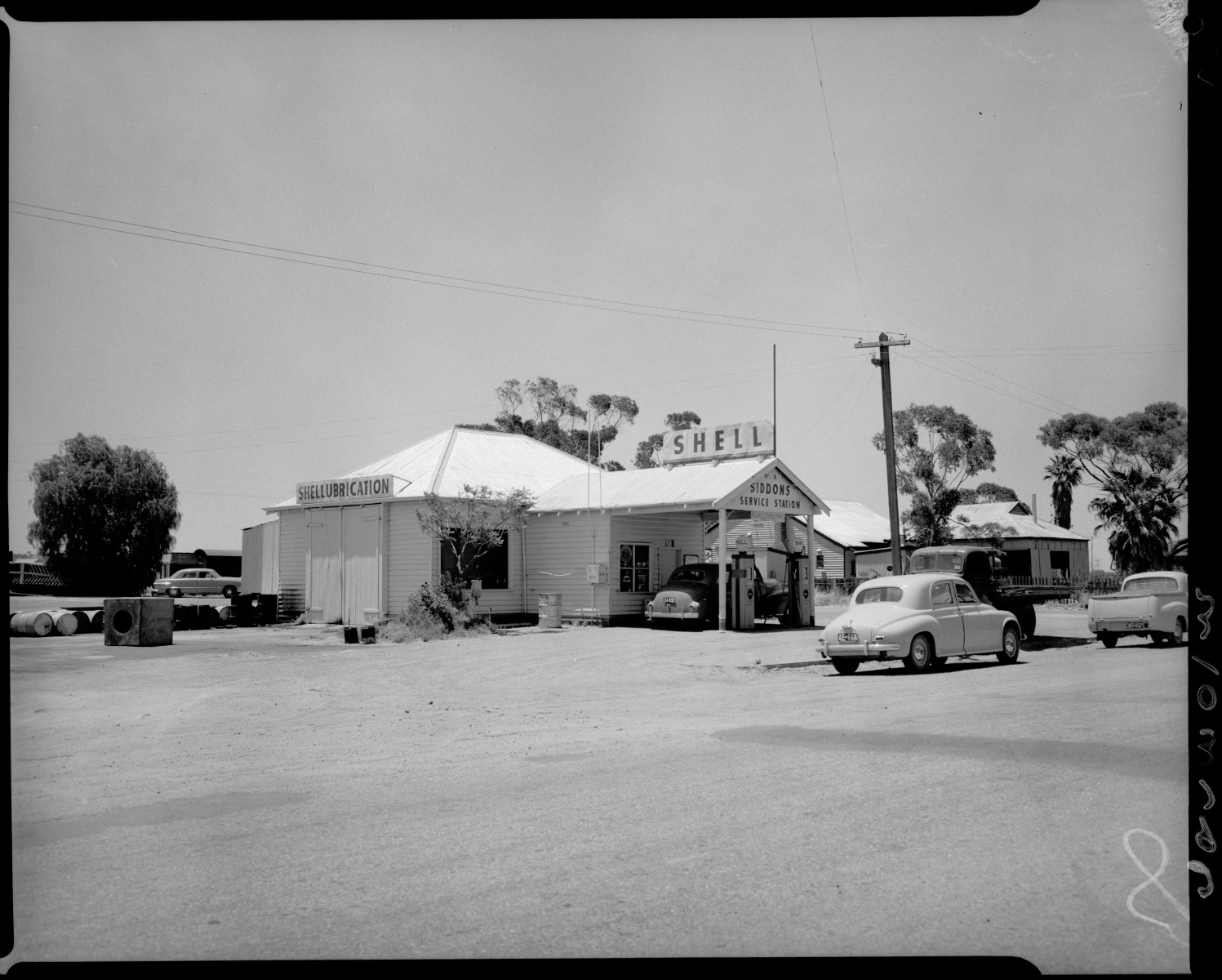W.A. Siddons Shell service station, Cunderdin State Library of