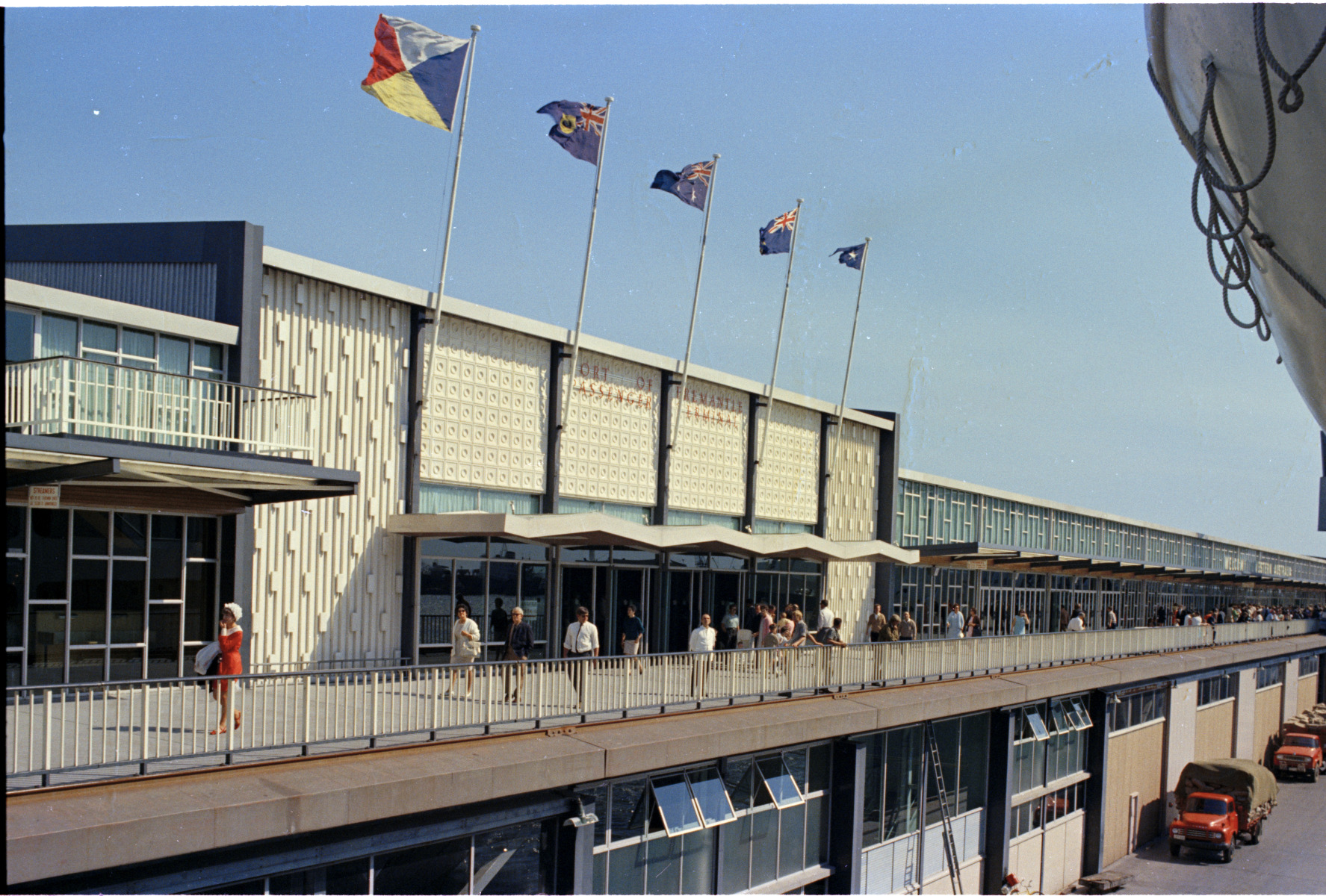 Passengers from the Canberra visit the Port of Fremantle Passenger ...