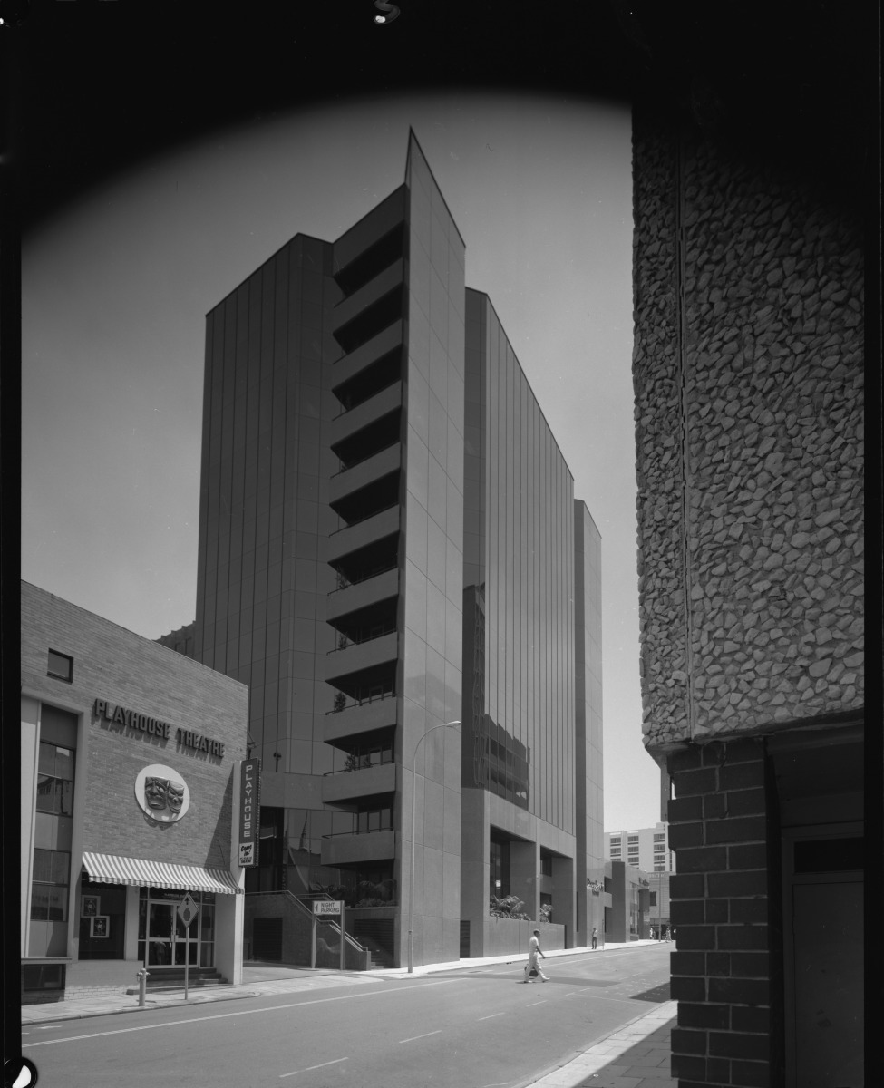 The Playhouse Theatre and the Broadlands Centre on Pier Street, Perth, November 1985 JPG 180.6 KB