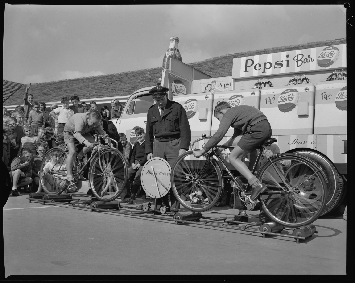 Pepsi-Cola being given to primary school children - JPG 369.2 KB