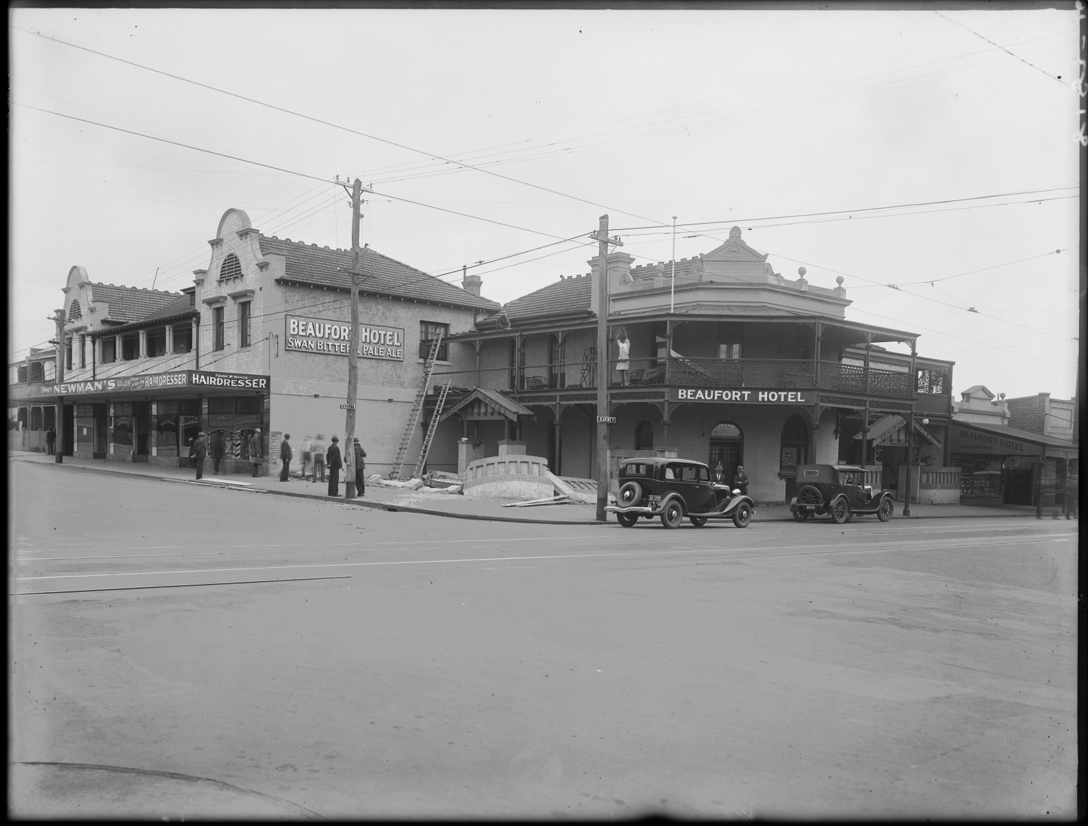 Beaufort Hotel, corner of Beaufort and Newcastle Streets - State ...