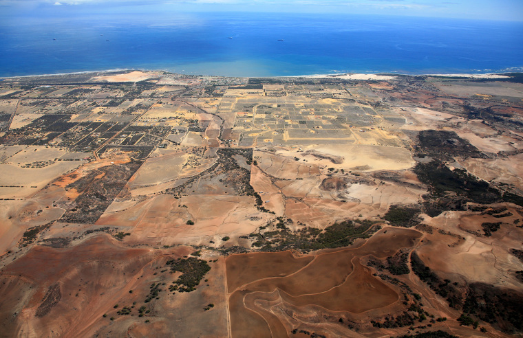 Aerial photographs of Buller - JPG 216.8 KB