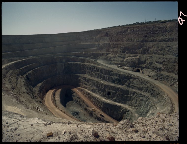 Teutonic Bore mine, part one - JPG 90.8 KB