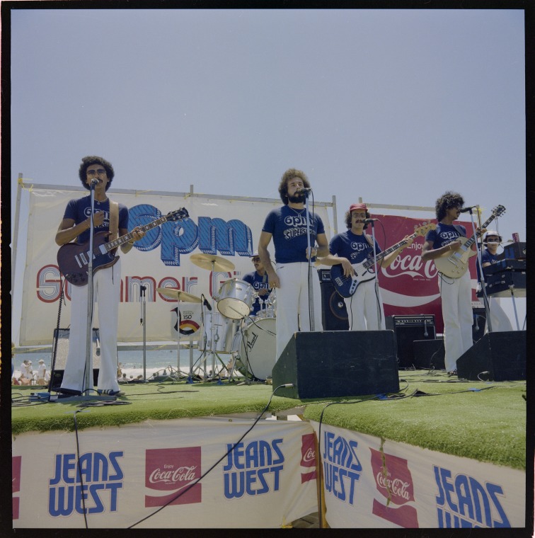 A Heat Of The Summer Girl 79 Quest Is Held At Leighton Beach 15 January 1979 State Library