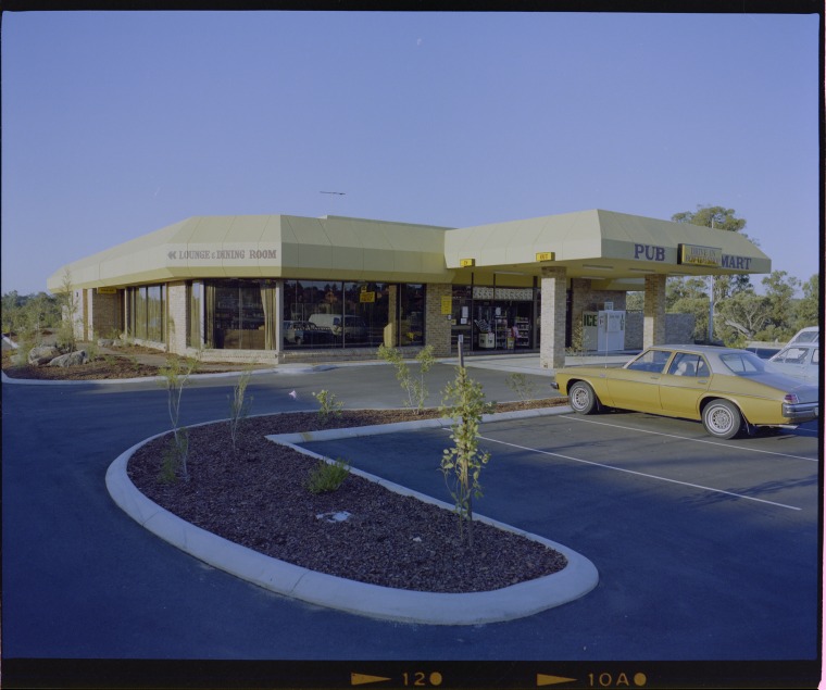 Glengarry Tavern, Duncraig, 10 April 1981 State Library of Western