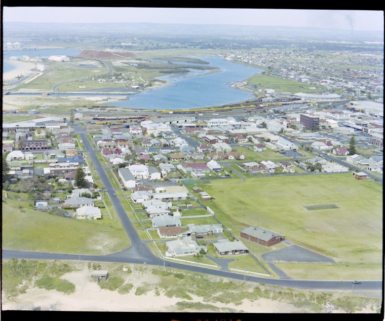 Aerial photographs of Bunbury and Port, 13 October 1981 - JPG 165.7 KB