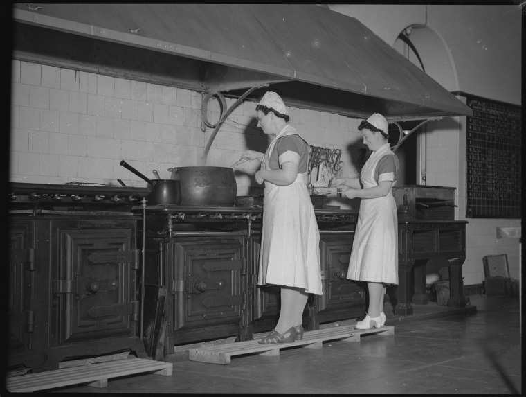 Perth Hospital kitchens and kitchen staff State Library of Western
