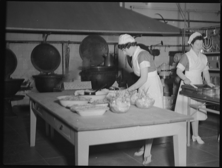 Perth Hospital kitchens and kitchen staff State Library of Western