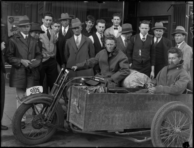 Jack Bowers and Frank Smith leave Perth at 12.45pm for Adelaide on ...