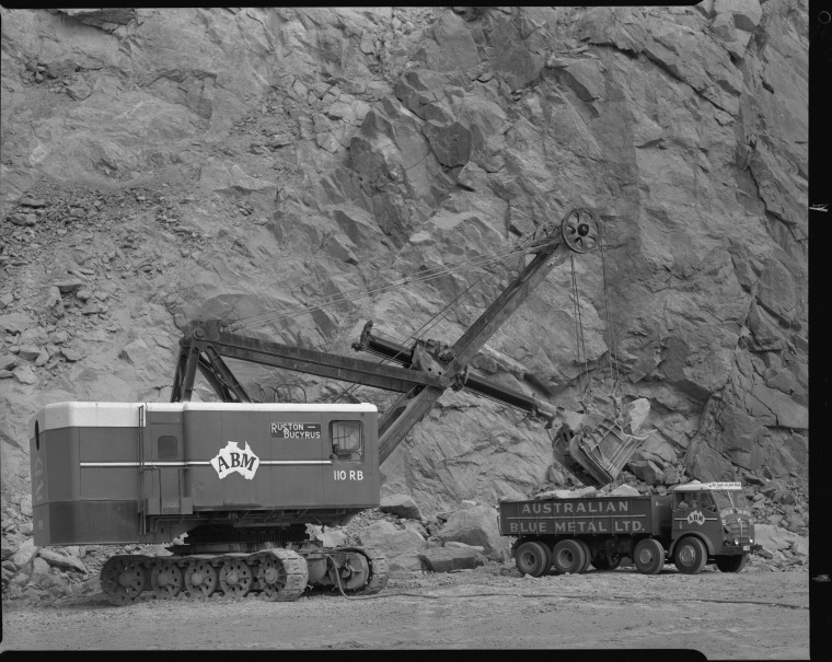 Quarrying at Australian Blue Metal Ltd quarry, Gosnells, 24 March 1959