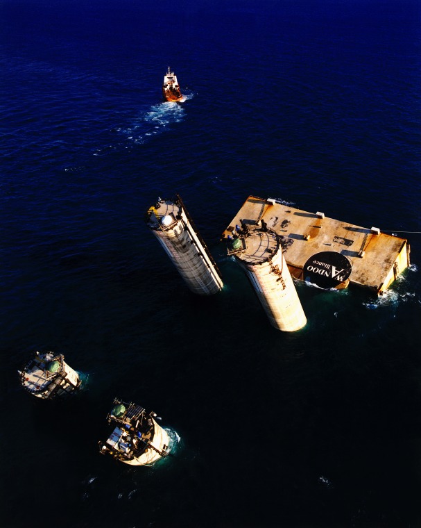 Wandoo B Concrete Gravity Structure (oil Platform) Under Construction ...