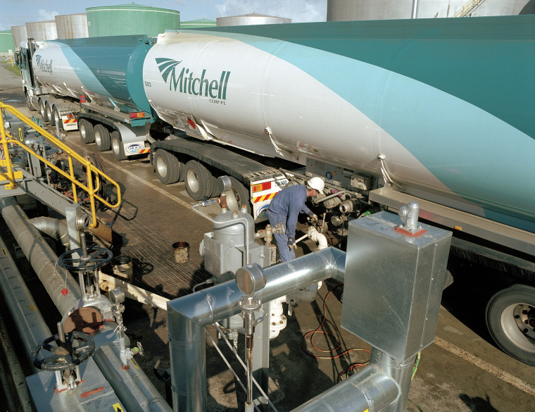 Mitchell Corp crude oil tanker truck and trailer at Hovea oil ...