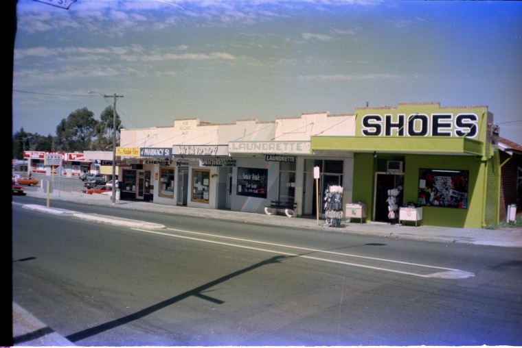 Old Perth Road, Bassendean, August 1987. State Library of Western
