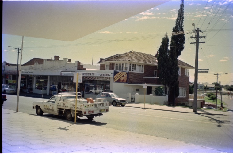 Old Perth Road, Bassendean, August 1987. State Library of Western