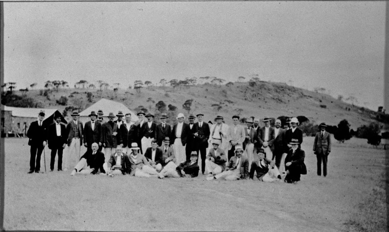 Portrait of cricketers at Mokine, near Northam. - JPG 100.5 KB