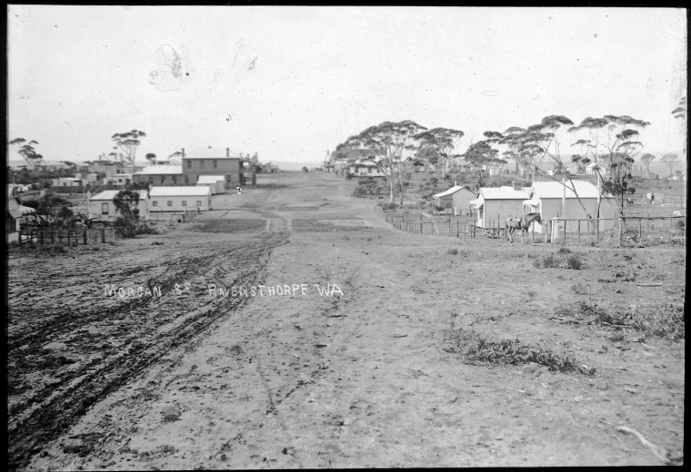 Street, Ravensthorpe. JPG 123.9 KB