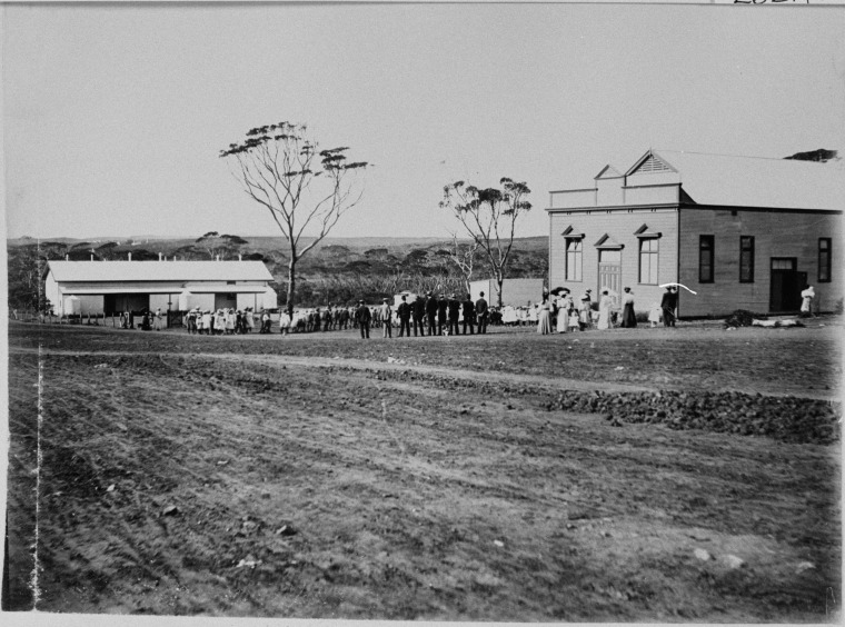 Empire Day, Ravensthorpe, 1908. - State Library of Western Australia