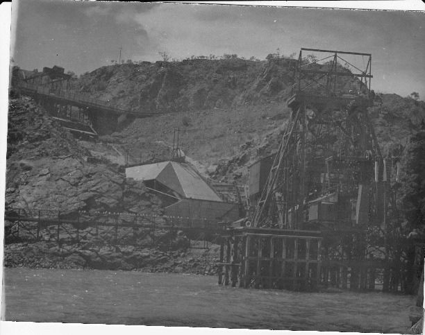 BA2606/9: Loading dock and machinery at Cockatoo Island