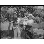 Walter (Thomas Walter) Farmer and Mary Jane with children Leonard and ...