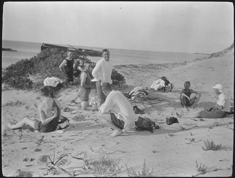 Picnicking at Turkey Point, Bunbury, 15 January 1918. - State Library ...