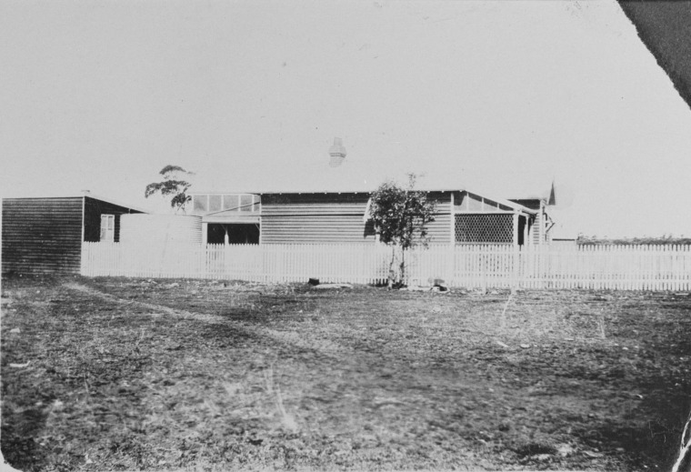 Dr C.W. Anderson's home at Dalwallinu. State Library of Western Australia