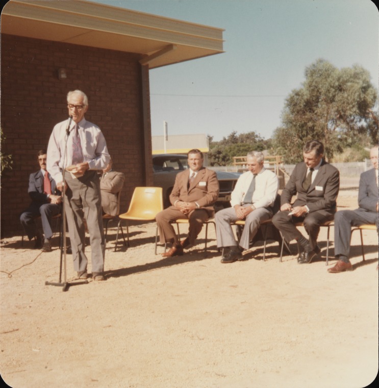 Opening of Wundowie Community Hall. State Library of Western Australia