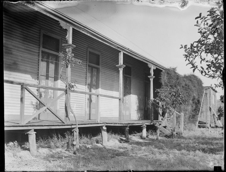 Leonard (aubrey Leonard) Ives' Farmhouse On Kalamunda Road, Maida Vale 