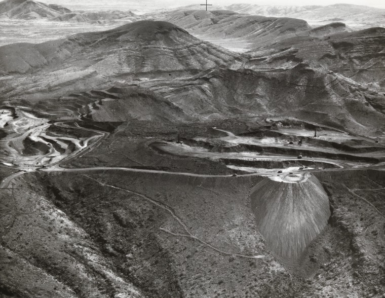 Aerial photograph of Mt Tom Price mine, 15 April 1971. State Library of Western Australia