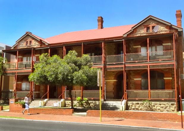 BA2214/80: Tom Burke House, November 2017