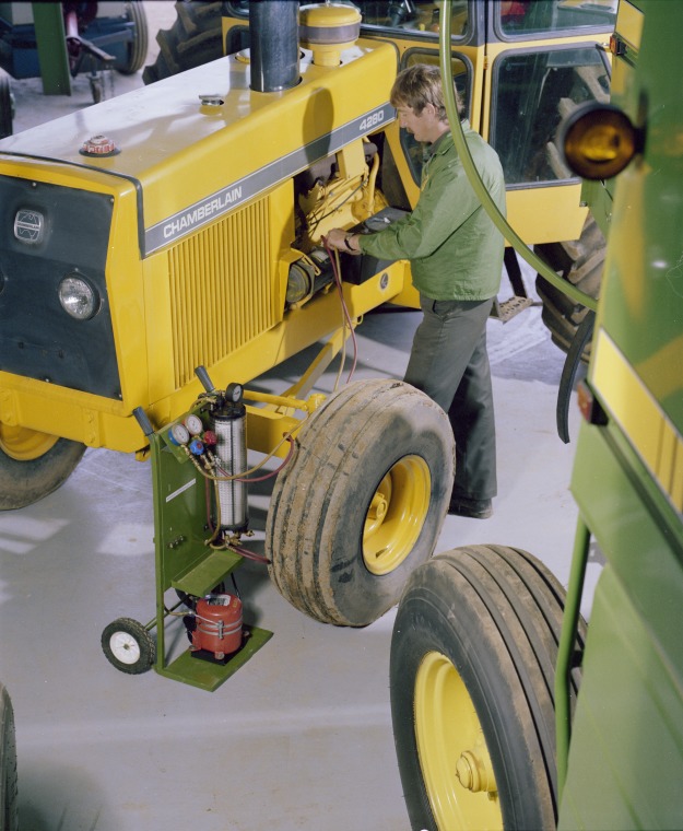 Agro Machinery, Chamberlain John Deere dealership in Wongan Hills, 24 July 1981. State Library